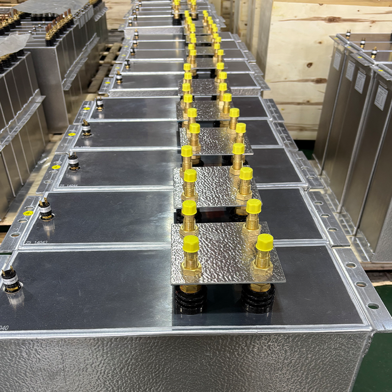 Water vs. Air Cooling: Isang Teknikal na Paghahambing ng Capacitor Thermal Management para sa Induction Heating and Melting System